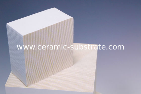 購入 VOC の蜜蜂の巣の車のための陶磁器の触媒コンバーターの基質 online manufacture